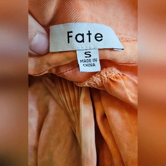 FATE Smocked Crop Utility Blouse In Pastel Orange. Size Small - Picture 2 of 12